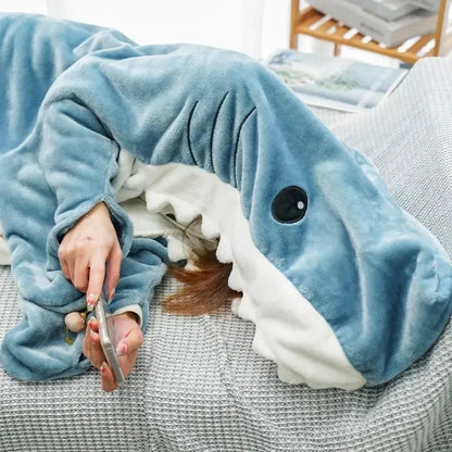 Cartoon Shark Blankets Flannel Women Pajamas Kawaii Soft Warm Shawl Plaid Blanket Shark Gown Wearable Bathrobe Comfy Homewear